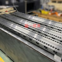 1600mm喷丝板模头现货 1864等各种长度规格喷丝板定制  熔喷布模具厂家直销